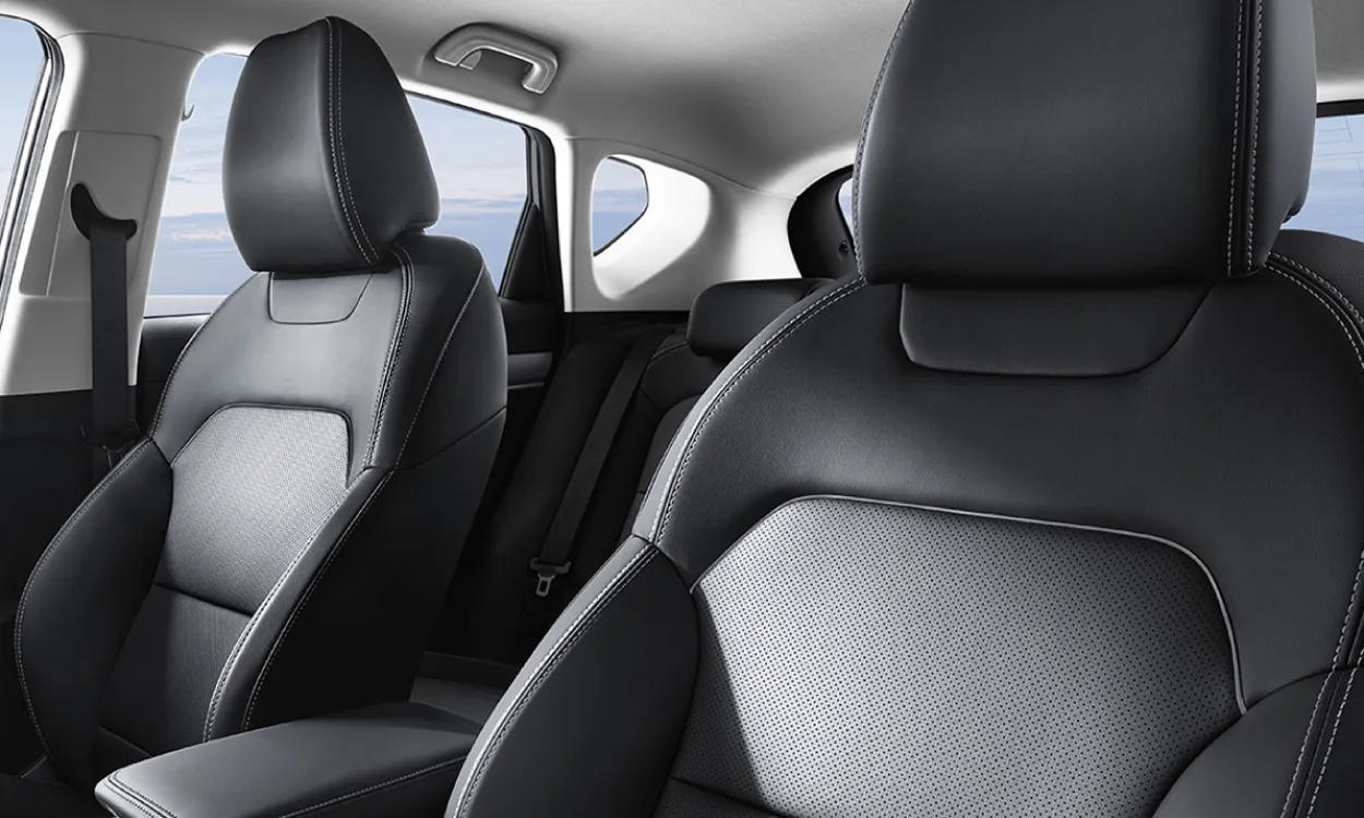 6-Way Power Adjustable Driver’s Seat-d
